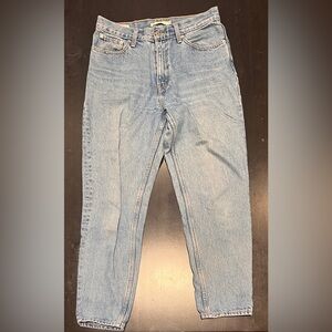 Levi’s mom Jeans size 28